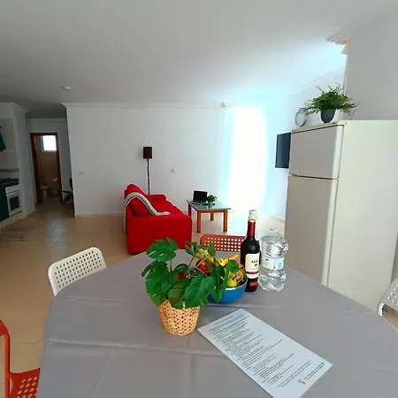 Rentenerife Park Holidays & Pool Apartment
